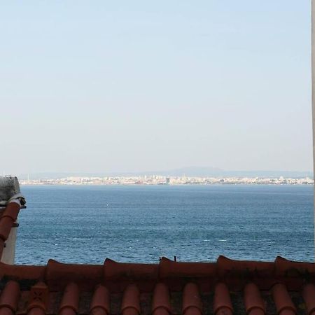 Two Bedroom Apt In Historic Location! Close To The River Lisboa Exterior foto