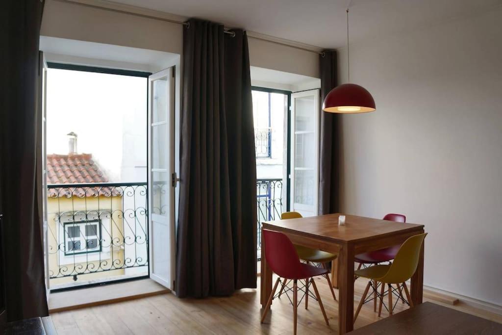 Two Bedroom Apt In Historic Location! Close To The River Lisboa Exterior foto